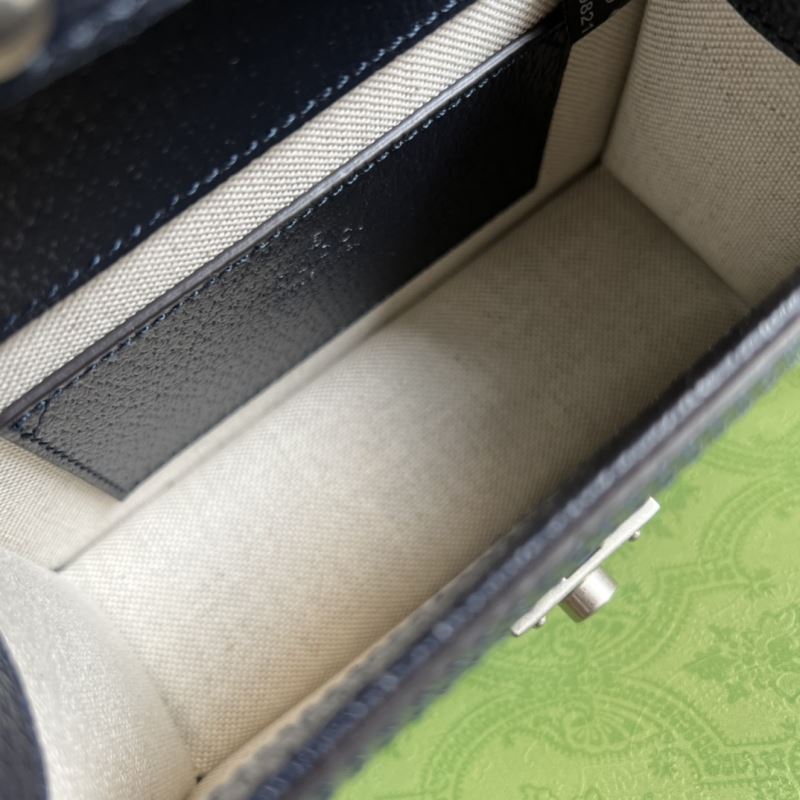 Gvc*1 padlock shoulder bags